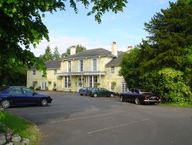 Alton House Hotel