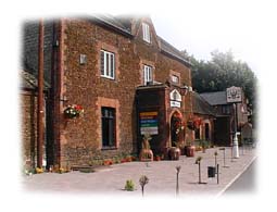 Ffolkes Arms Hotel