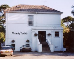 Fresh Fields Hotel