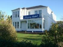 Nixons Hotel